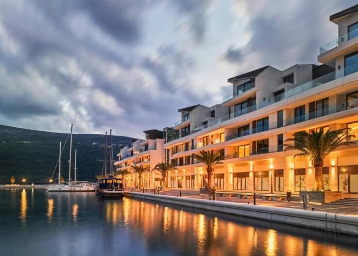 Appartement Blue Sea à Herceg Novi Extérieur photo