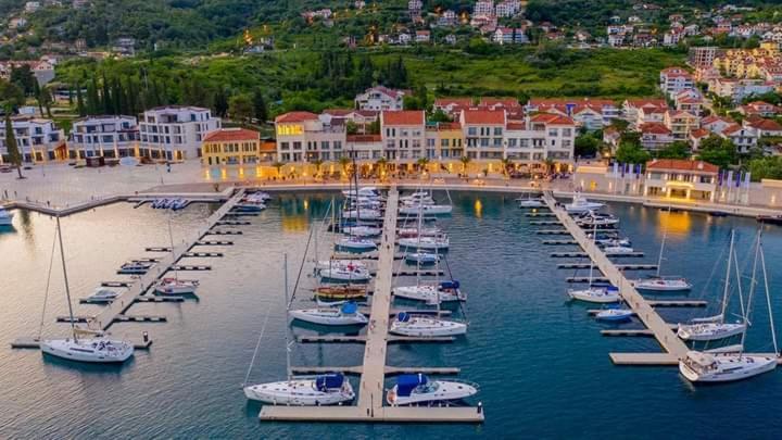 Appartement Blue Sea à Herceg Novi Extérieur photo