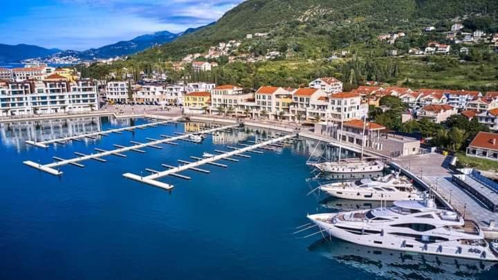 Appartement Blue Sea à Herceg Novi Extérieur photo