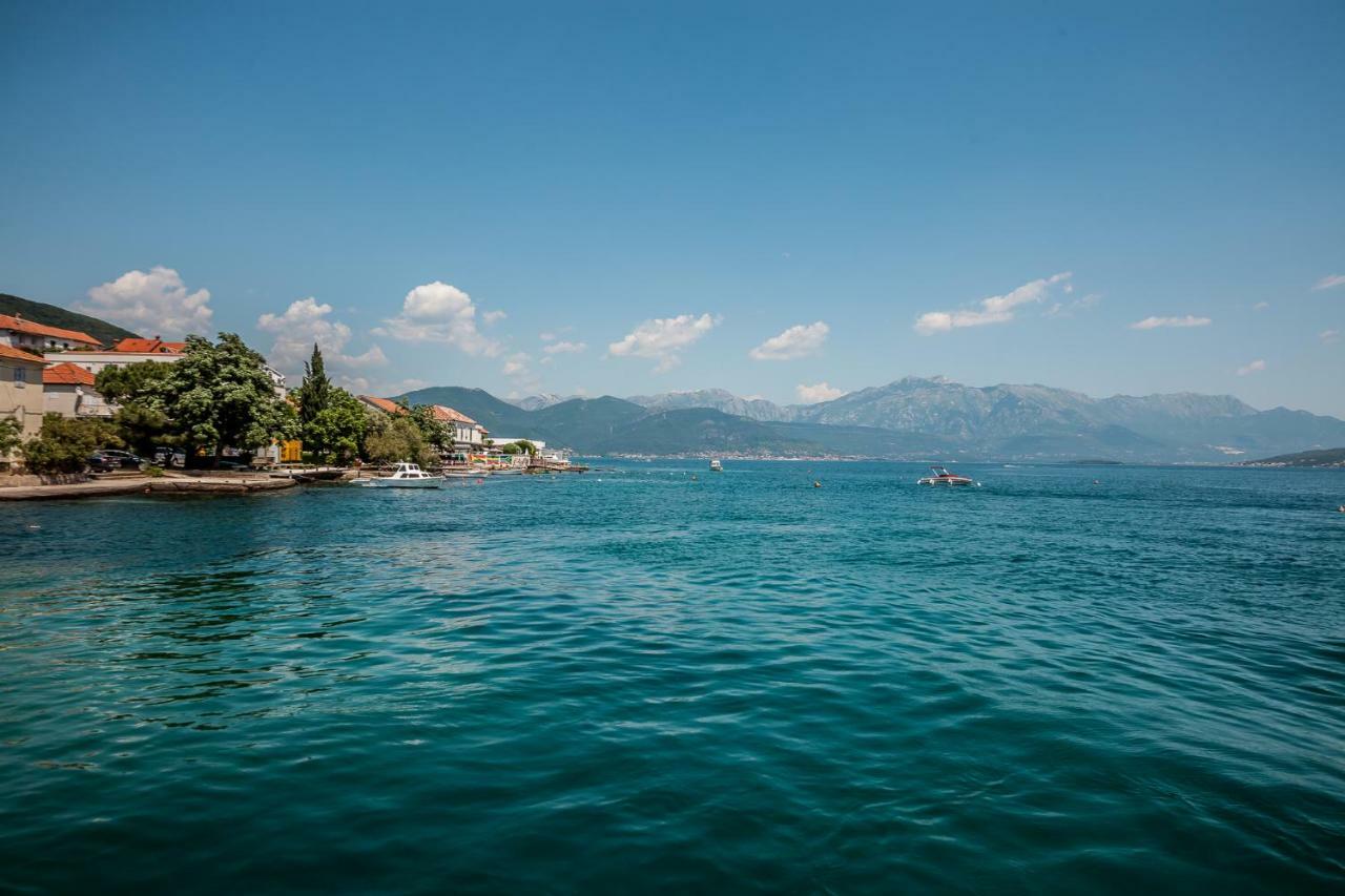 Appartement Blue Sea à Herceg Novi Extérieur photo